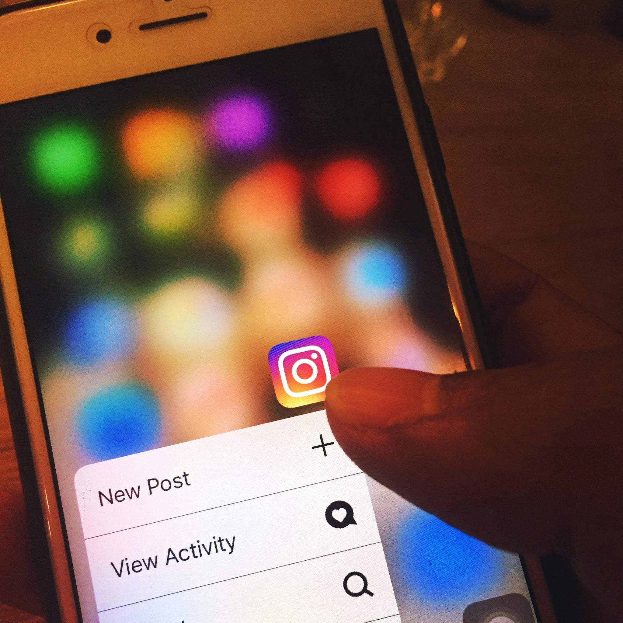 Social Media: 10 Tips for Small Businesses